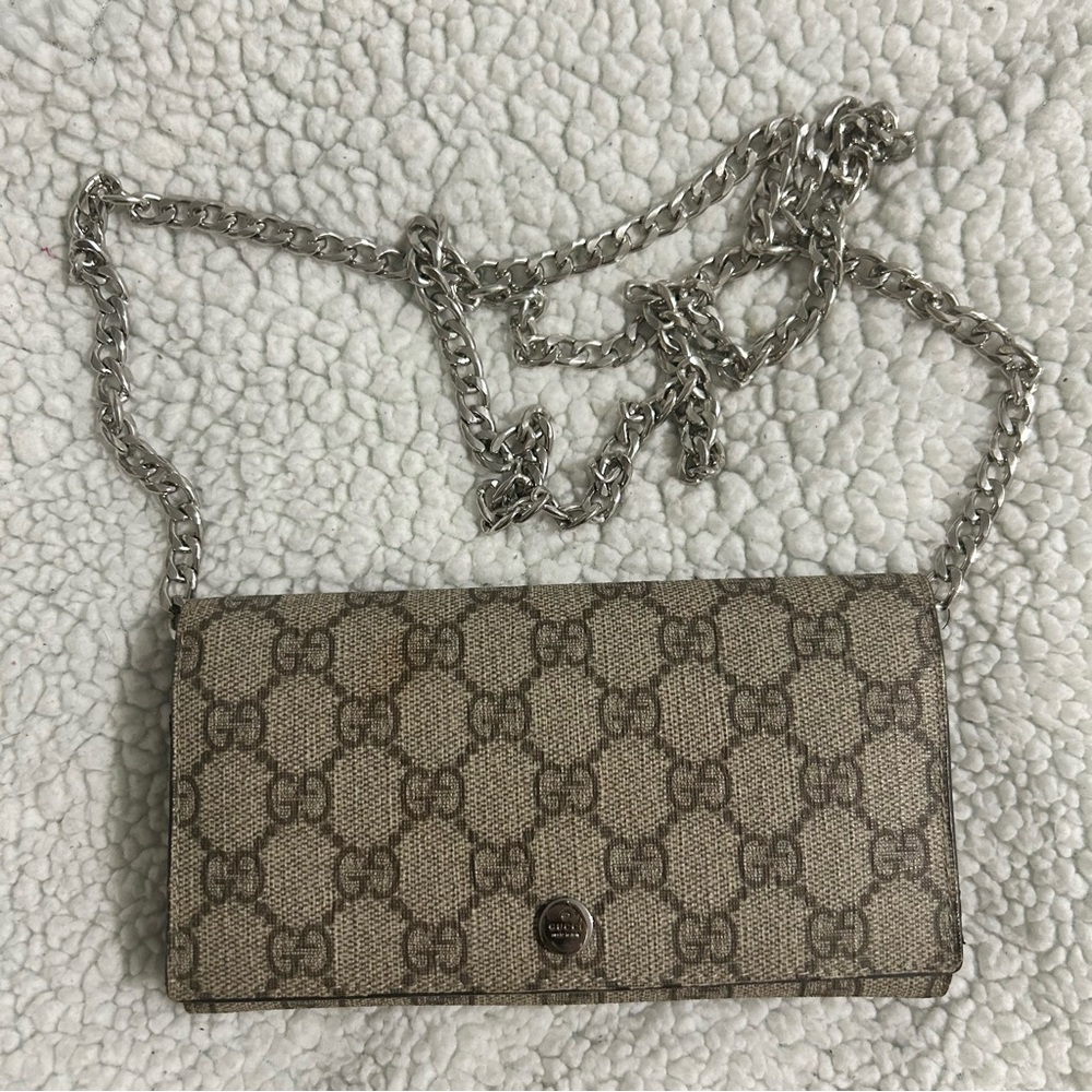 Gucci ** SOLD*